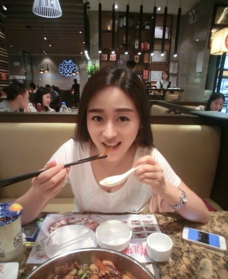 会计看片随笔上司-职场里会计偷偷看片被领导撞见
